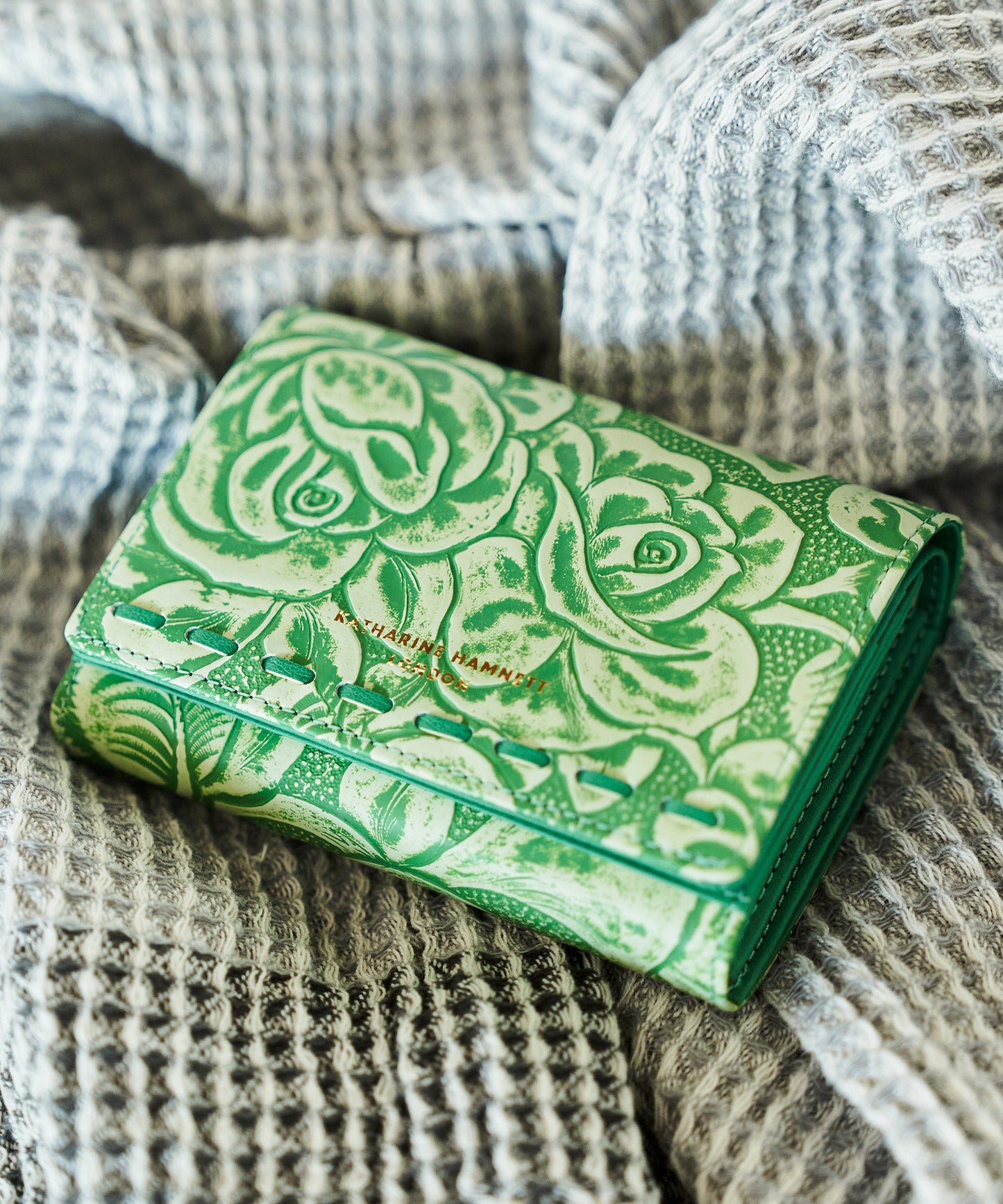 <WOMEN> ROSE CRAFT 二つ折りコンパクトウォレット
