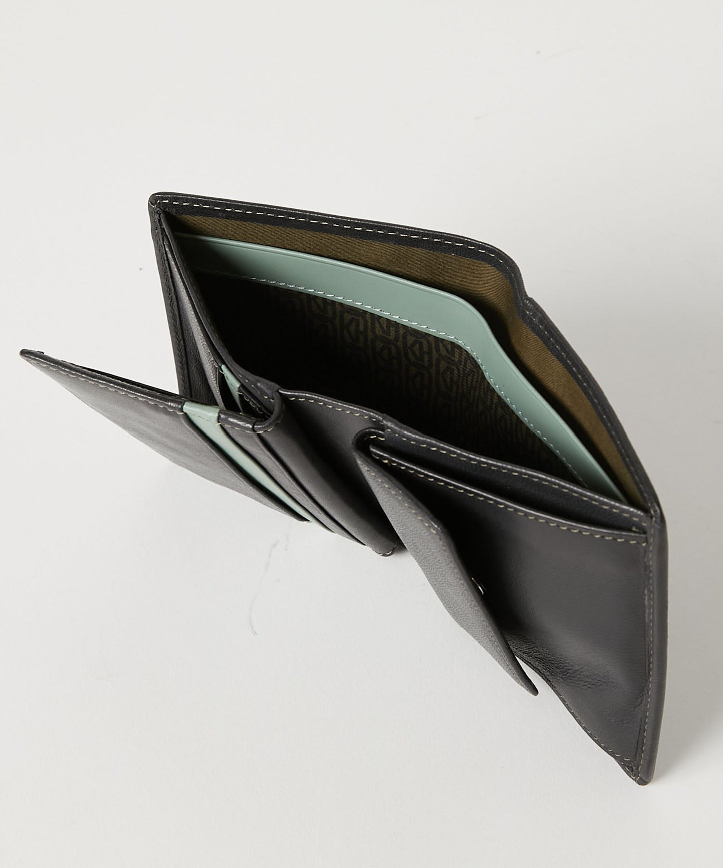 <MEN> BUMP 二つ折りフラップ財布(490-52303)