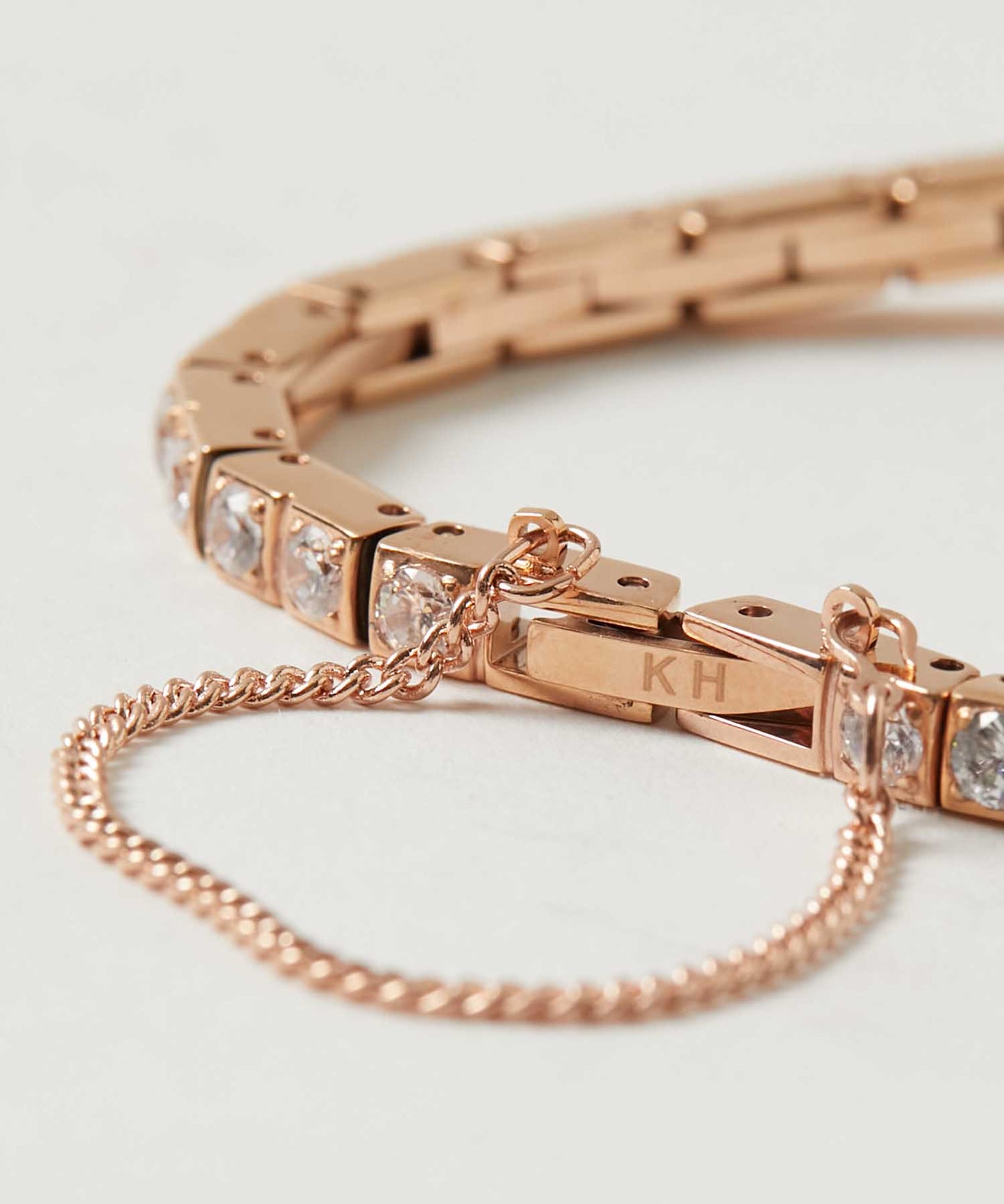 <WOMEN> Small Round Watch Cubic Zirconia