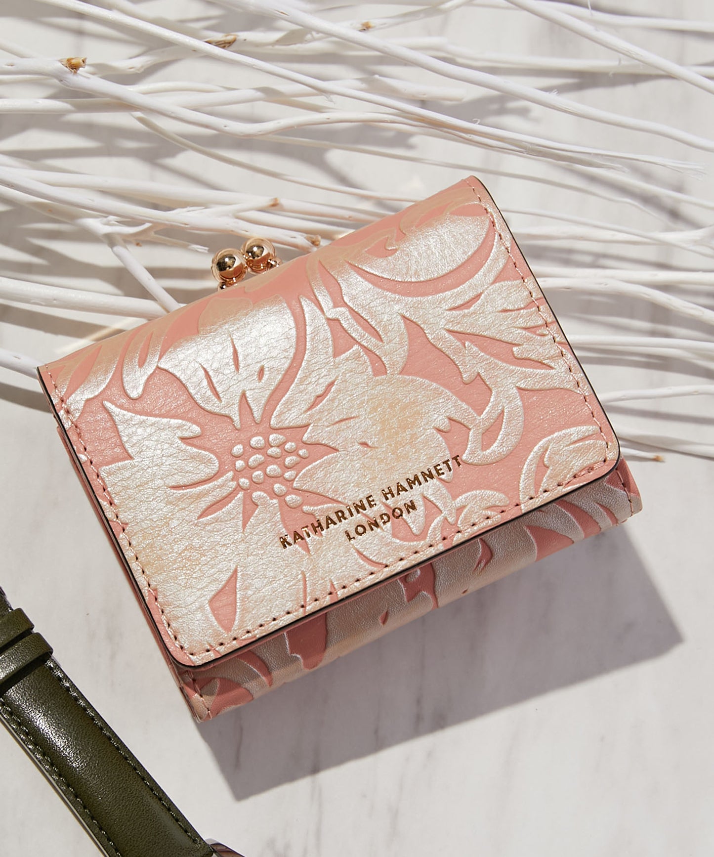 <WOMEN> NADESHIKO 三つ折り コンパクトウォレット