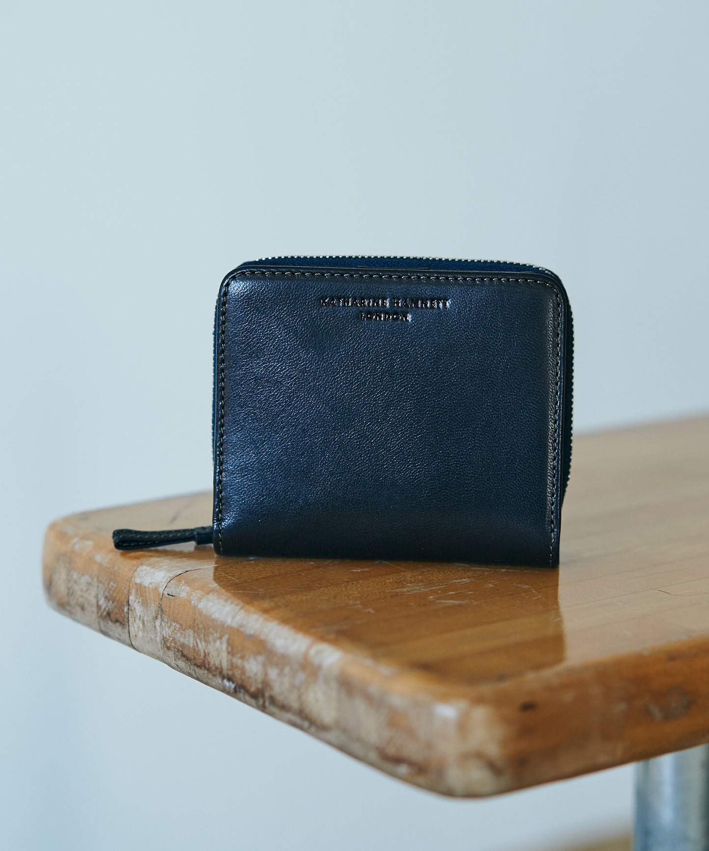 ＜MEN＞ BUMP ラウンドファスナー二つ折り財布（490-52304）