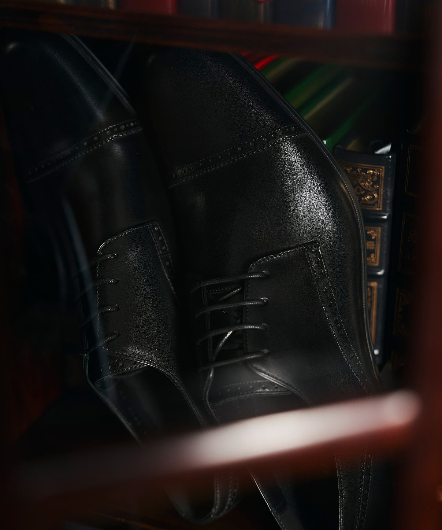 ＜MEN＞  外羽根ストレートチップ（3954）