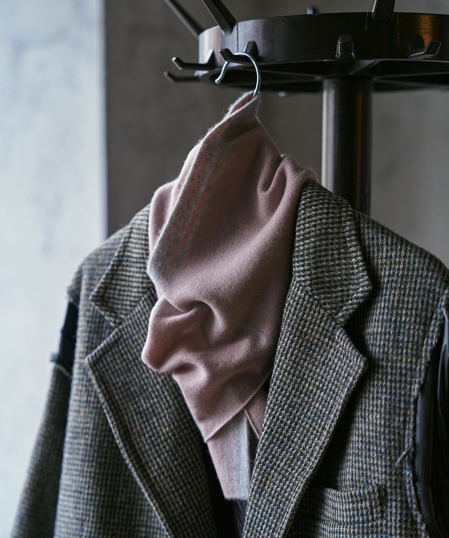 ＜UNISEX＞カシミア100% ショートマフラー