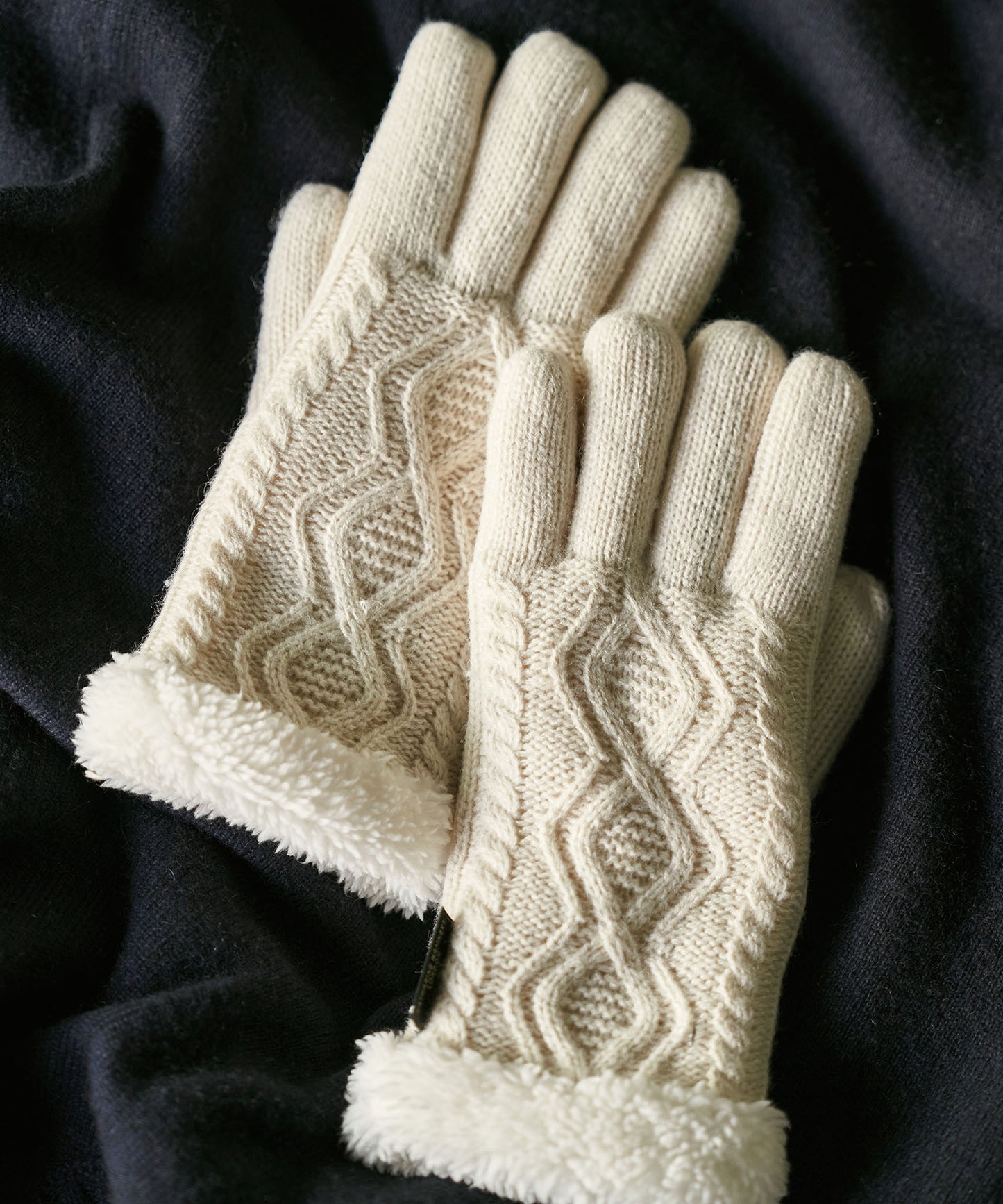 ＜WOMEN＞アラン柄 手袋（KHW-240945）