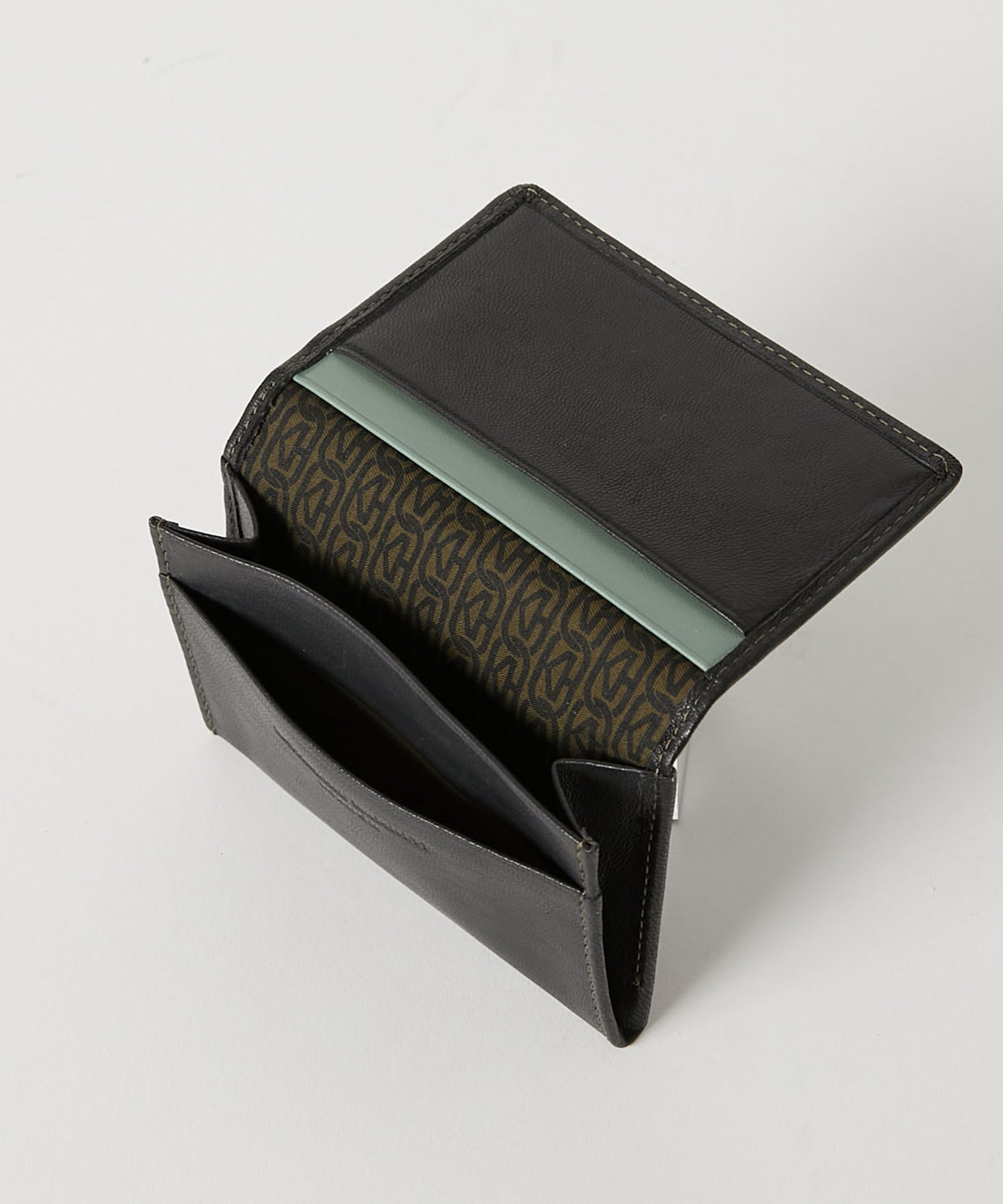 ＜MEN＞ BUMP 名刺入れ（490-52301）