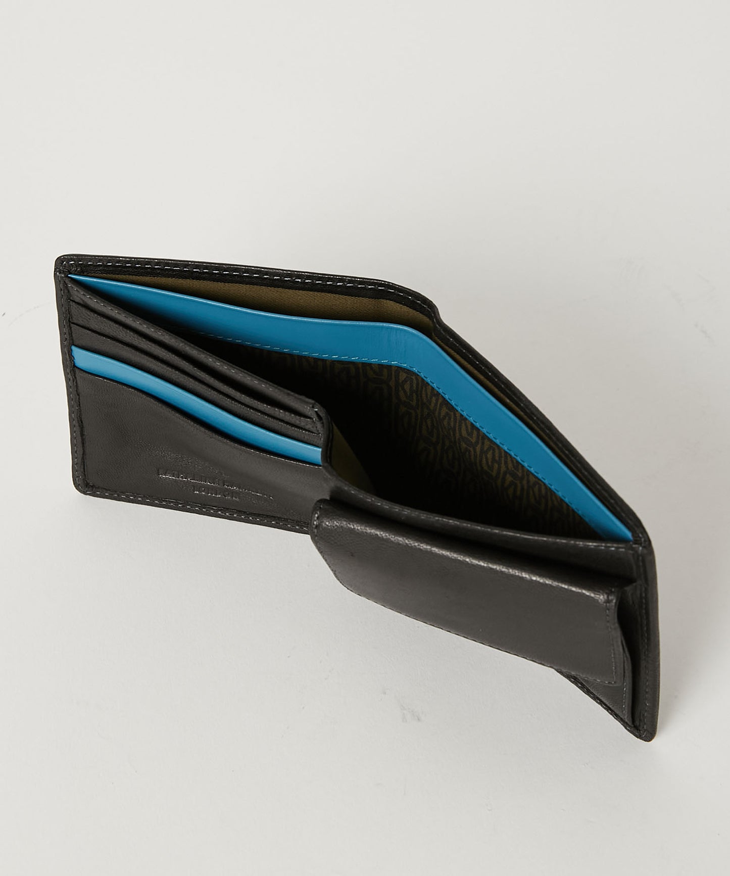 ＜MEN＞ BUMP 縦型二つ折り財布（490-52302）