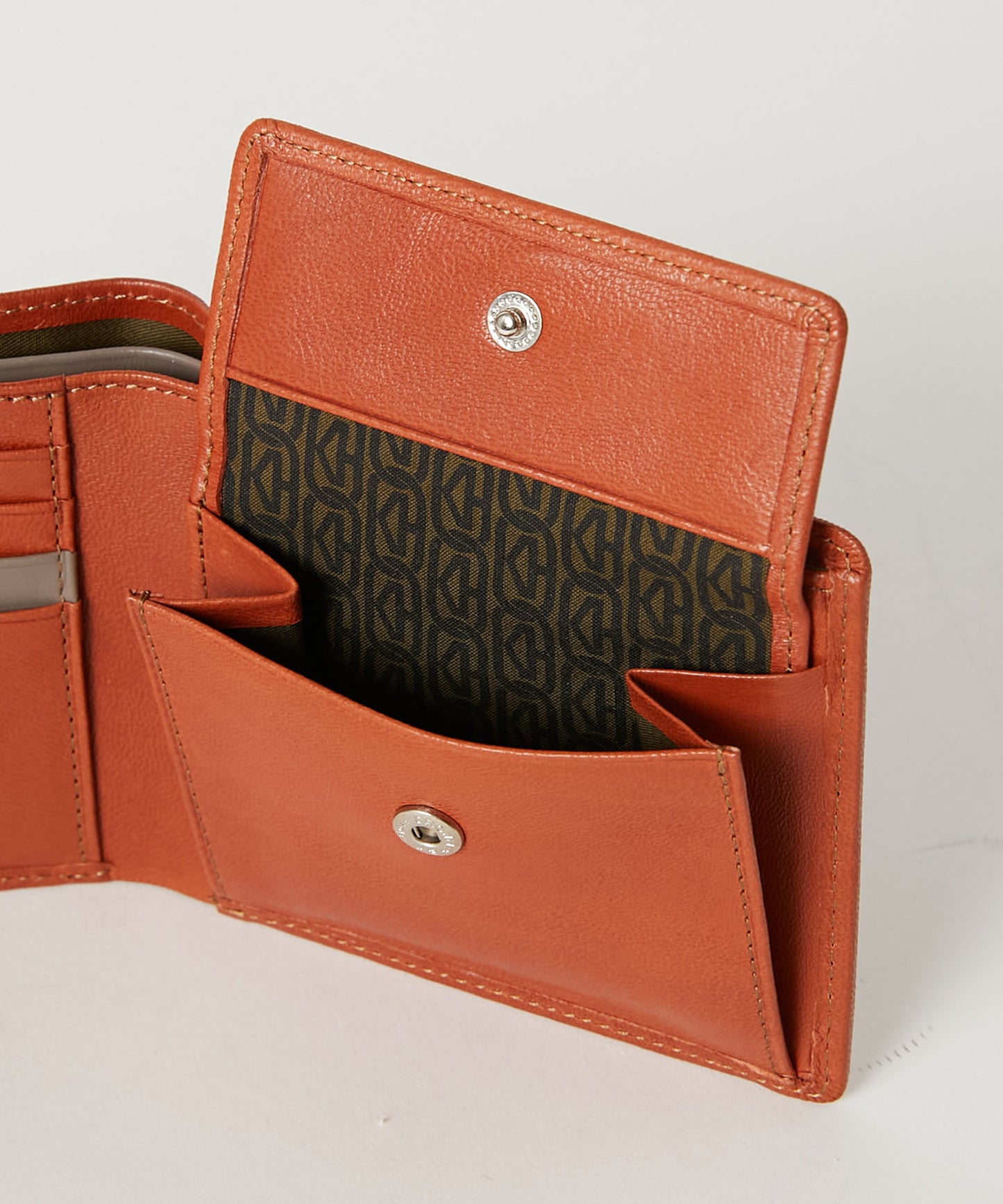 ＜MEN＞ BUMP 縦型二つ折り財布（490-52302）