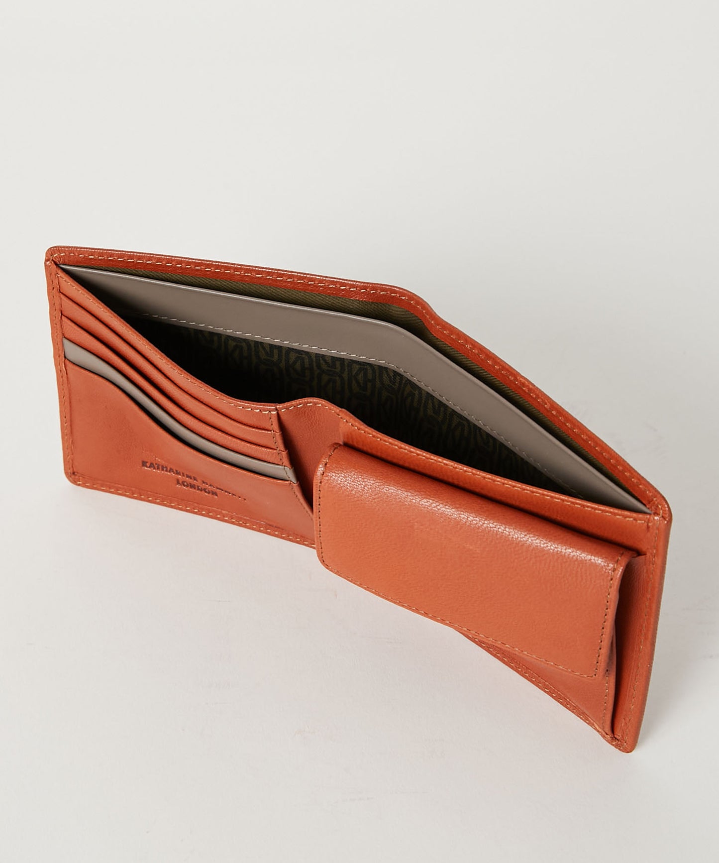 ＜MEN＞ BUMP 縦型二つ折り財布（490-52302）