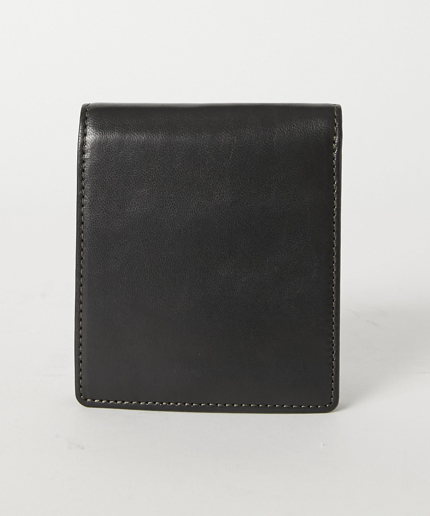 KATHARINE HAMNETT LONDON】BUMP 縦型二つ折り財布（490-52302）