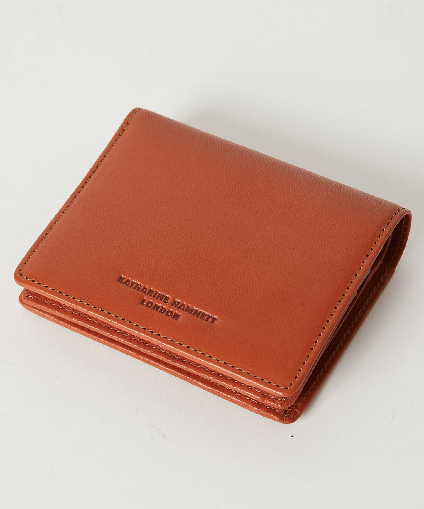 ＜MEN＞ BUMP 二つ折りフラップ財布（490-52303）