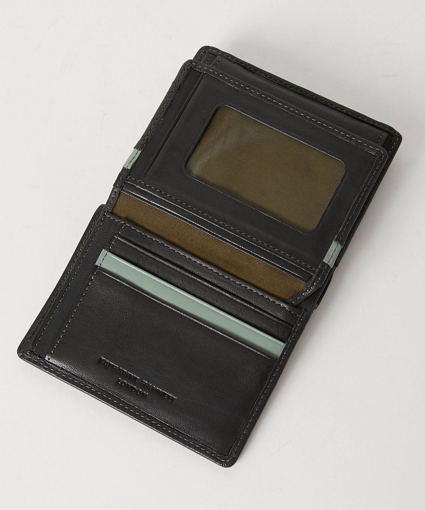 ＜MEN＞ BUMP 二つ折りフラップ財布（490-52303）