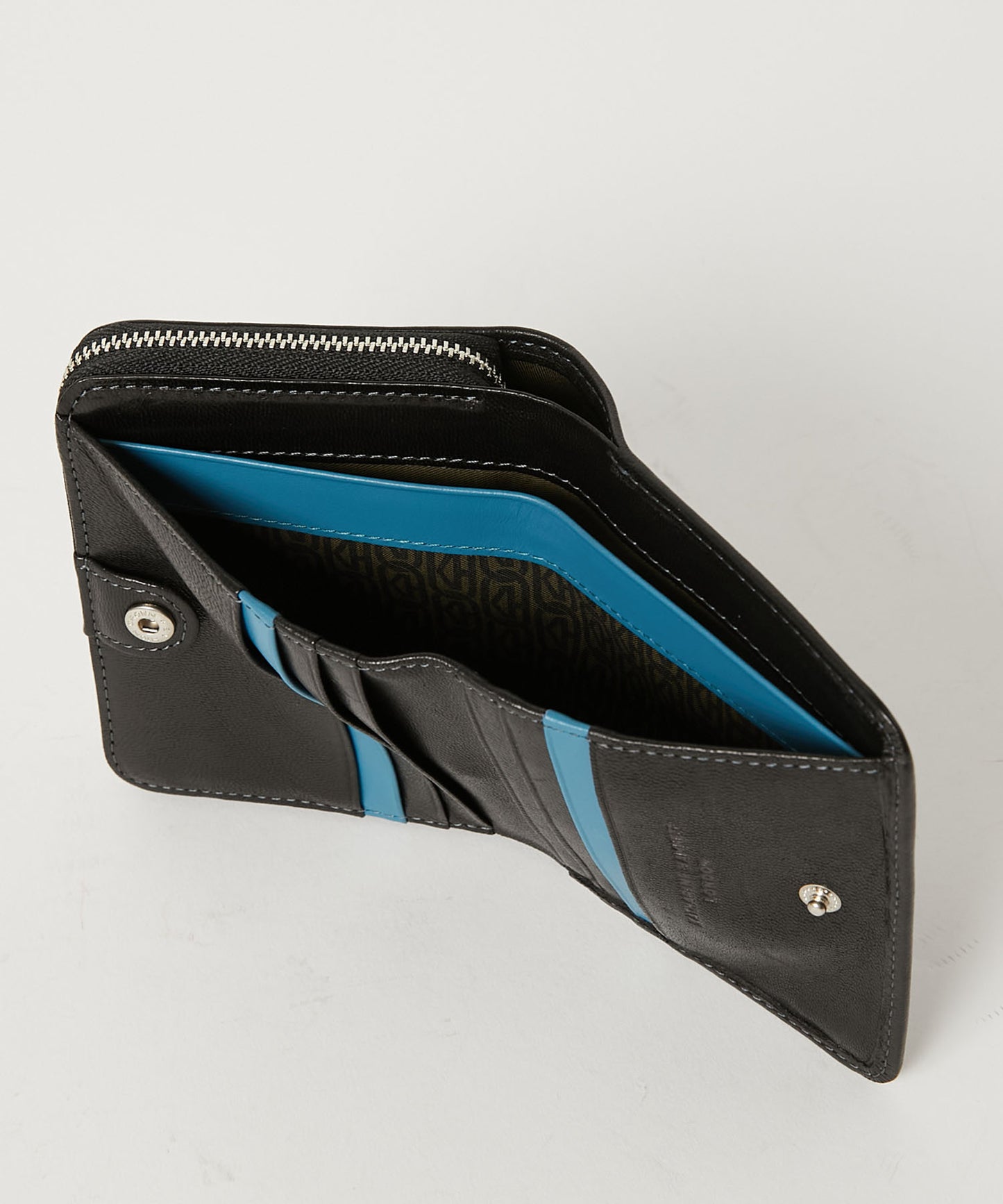 ＜MEN＞ BUMP ラウンドファスナー二つ折り財布（490-52304）