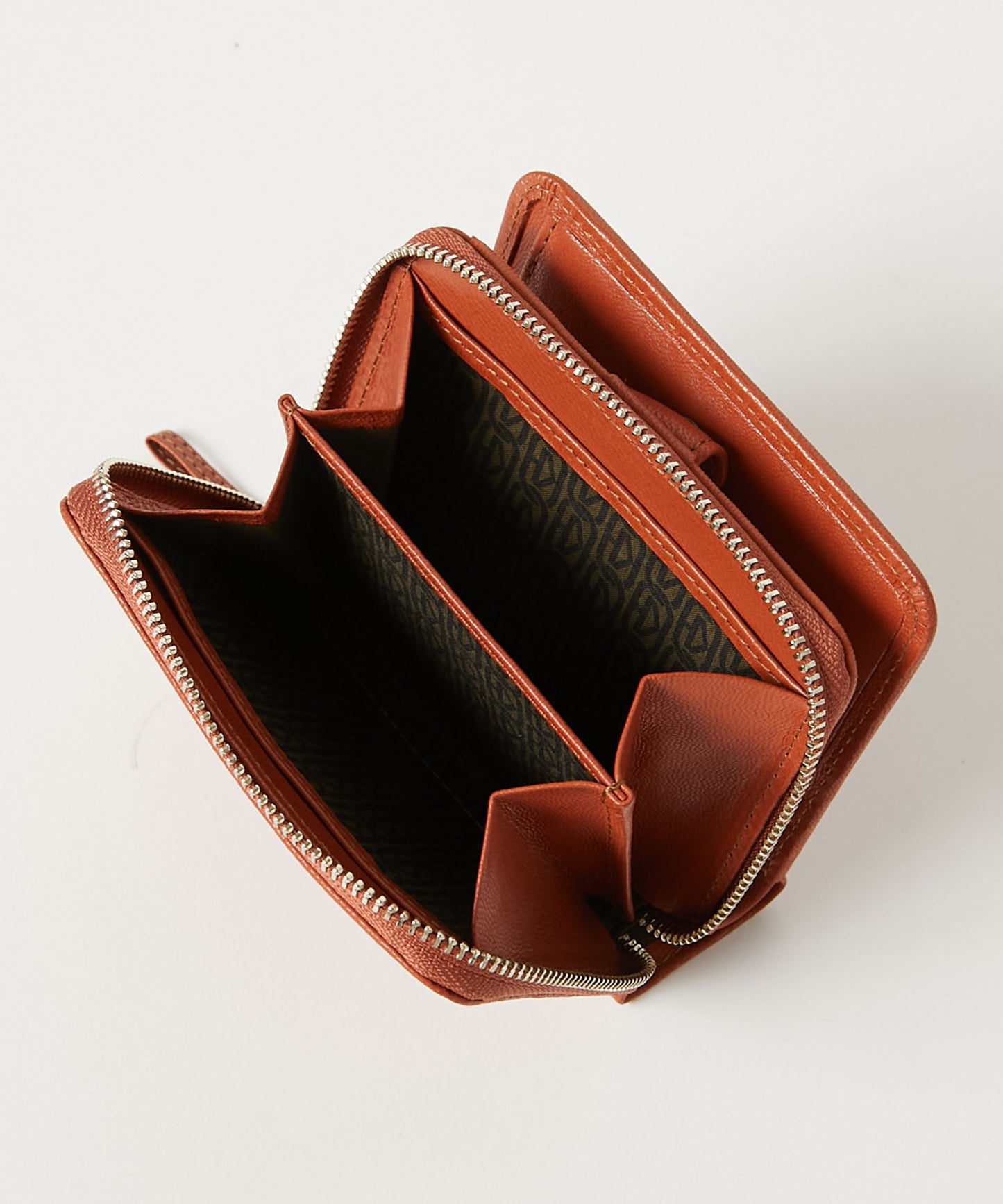 ＜MEN＞ BUMP ラウンドファスナー二つ折り財布（490-52304）