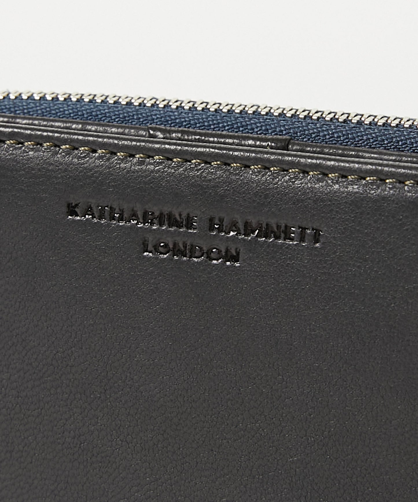 ＜MEN＞ BUMP ラウンドファスナー二つ折り財布（490-52304）