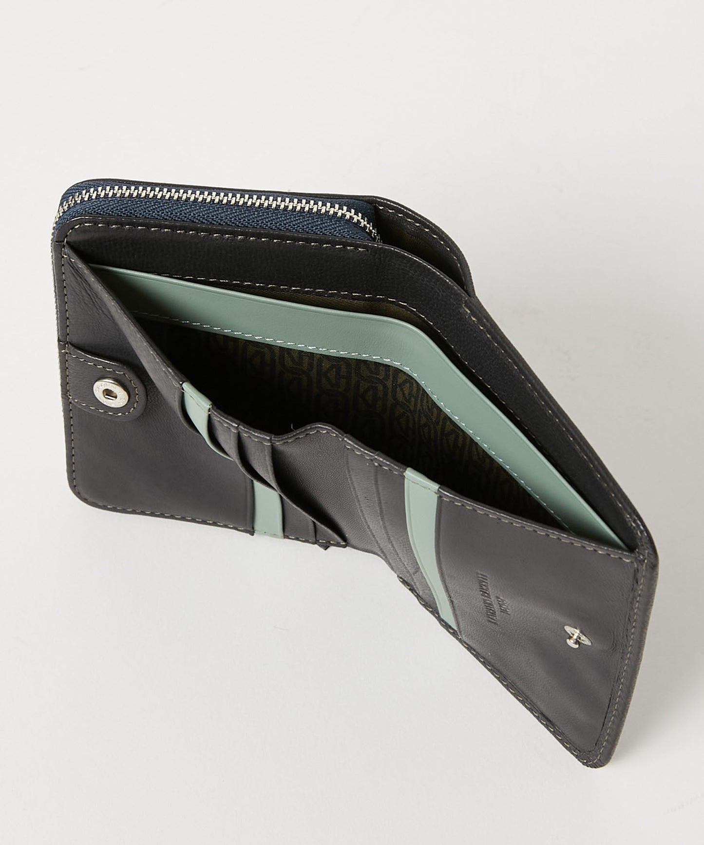 ＜MEN＞ BUMP ラウンドファスナー二つ折り財布（490-52304）