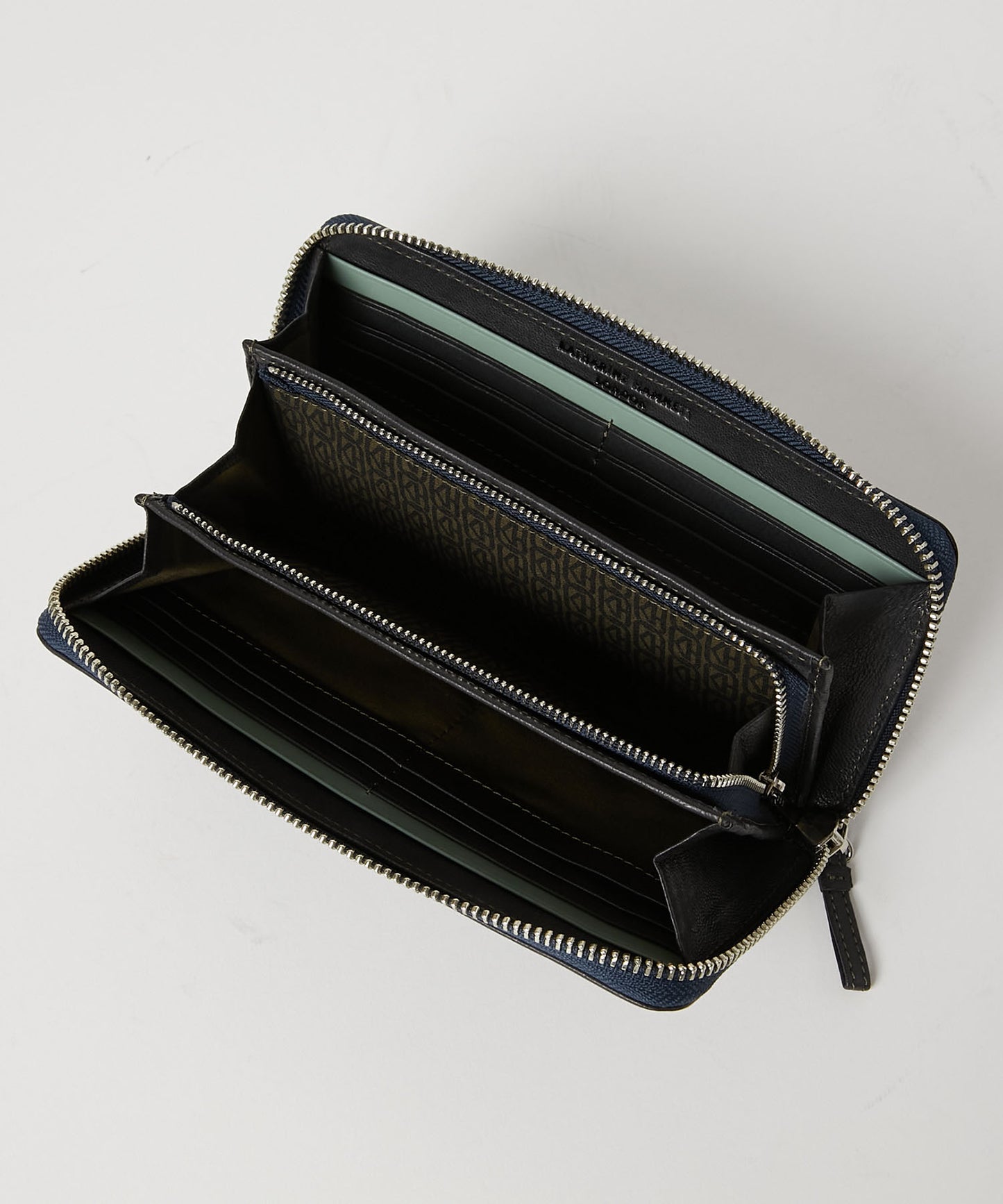 ＜MEN＞ BUMP ラウンドファスナー長財布（490-52306）