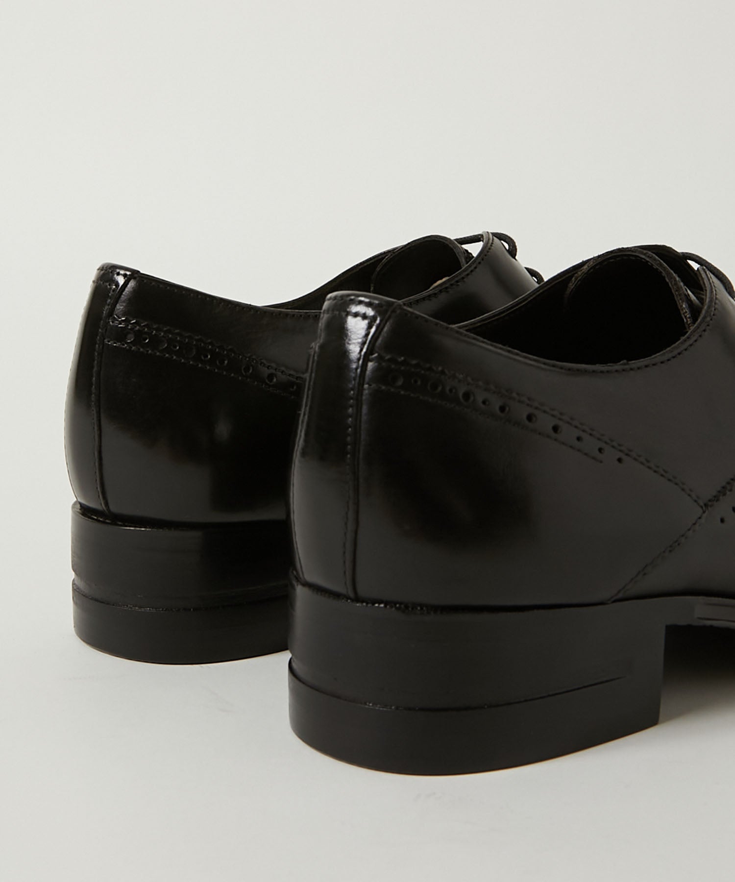 KATHARINE HAMNETT LONDON】＜抗菌・消臭＞外羽根ストレート